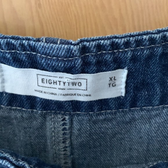 eighty Two utility pinafore dress - Picture 2 of 3